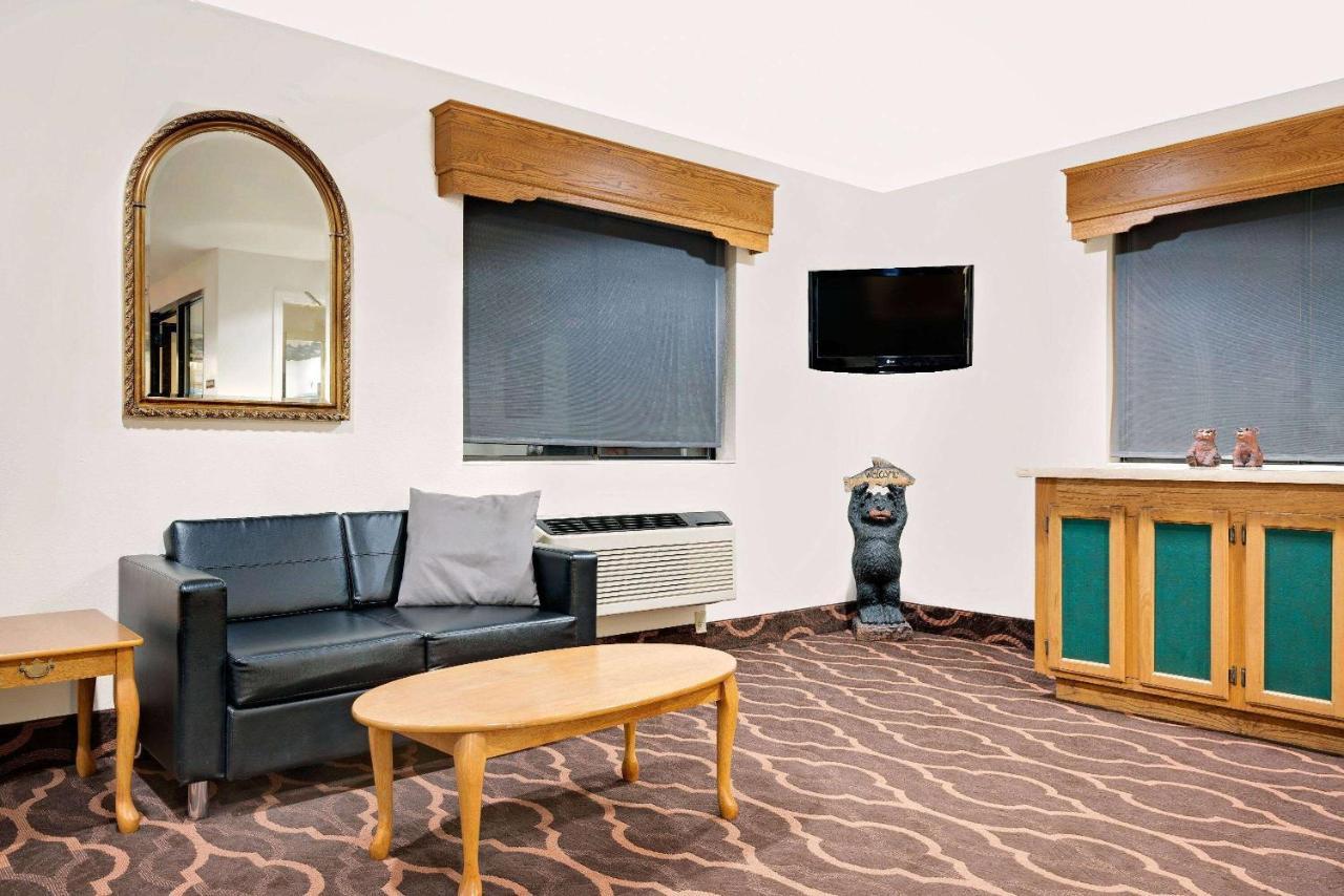 Super 8 By Wyndham Ashland Hotel Kültér fotó